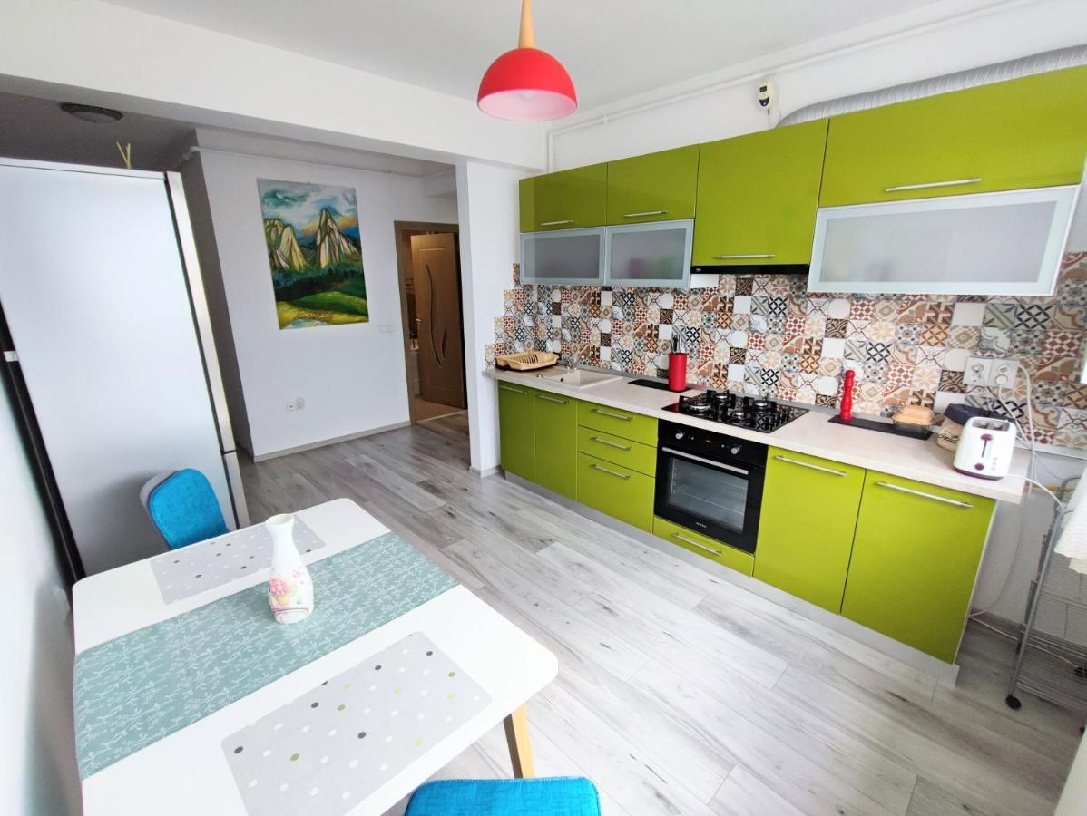 Quiet And Cozy 2 Bedroom Flat With Free Parking Included Floreşti Εξωτερικό φωτογραφία