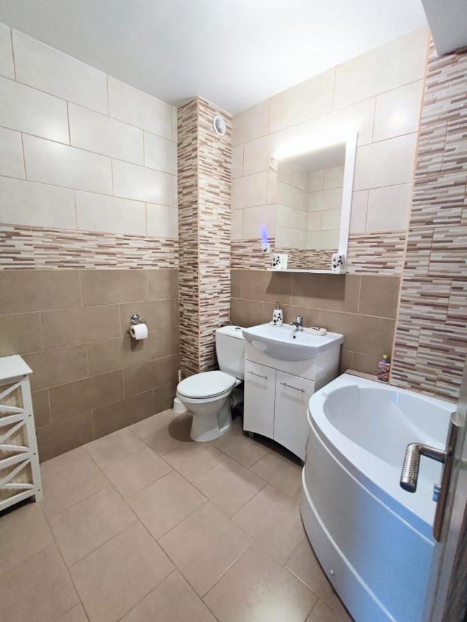 Quiet And Cozy 2 Bedroom Flat With Free Parking Included Floreşti Εξωτερικό φωτογραφία